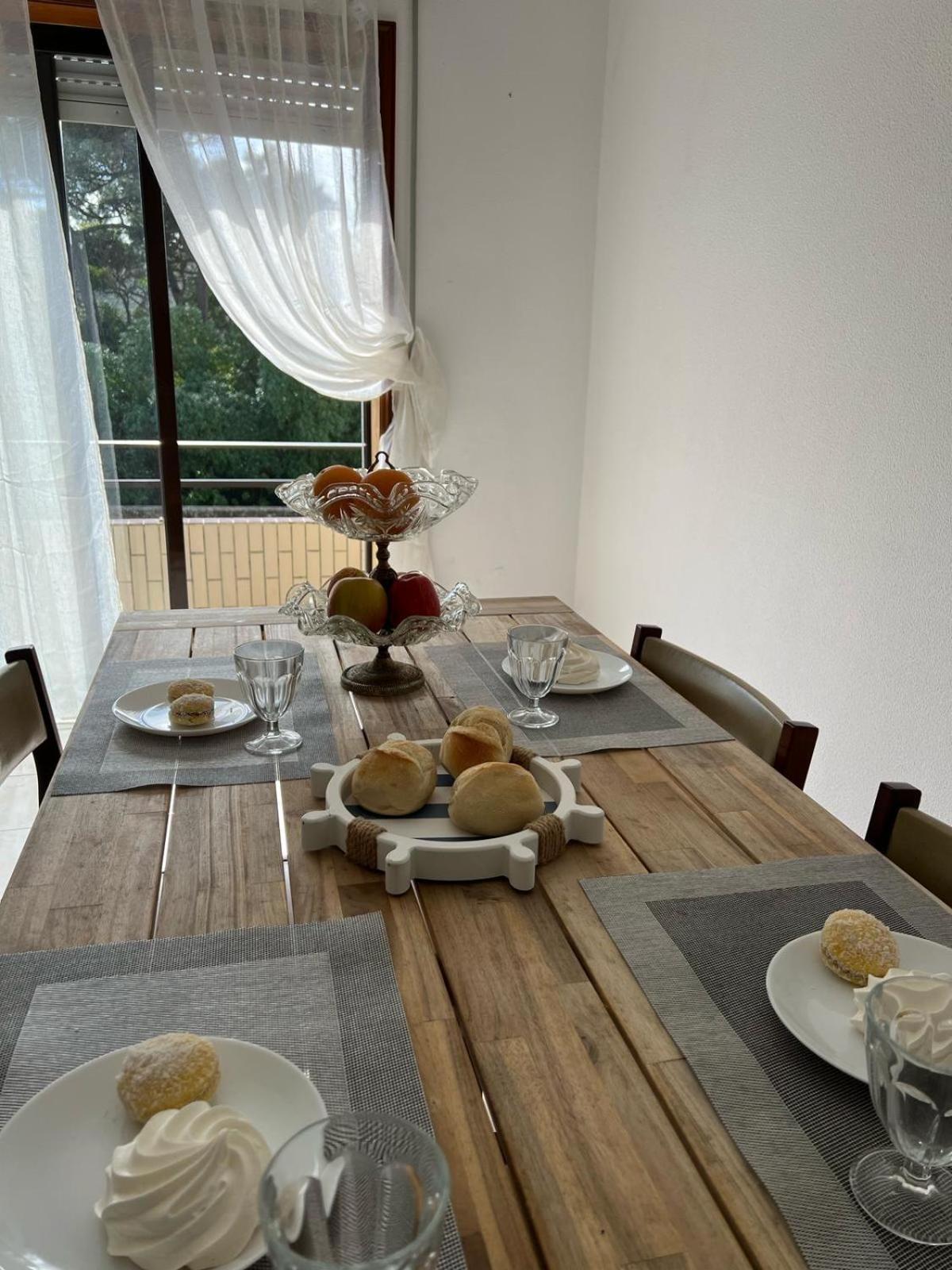 Lovely 2 Bedroom Apartment 100M From The Beach 빌다도콘데 외부 사진